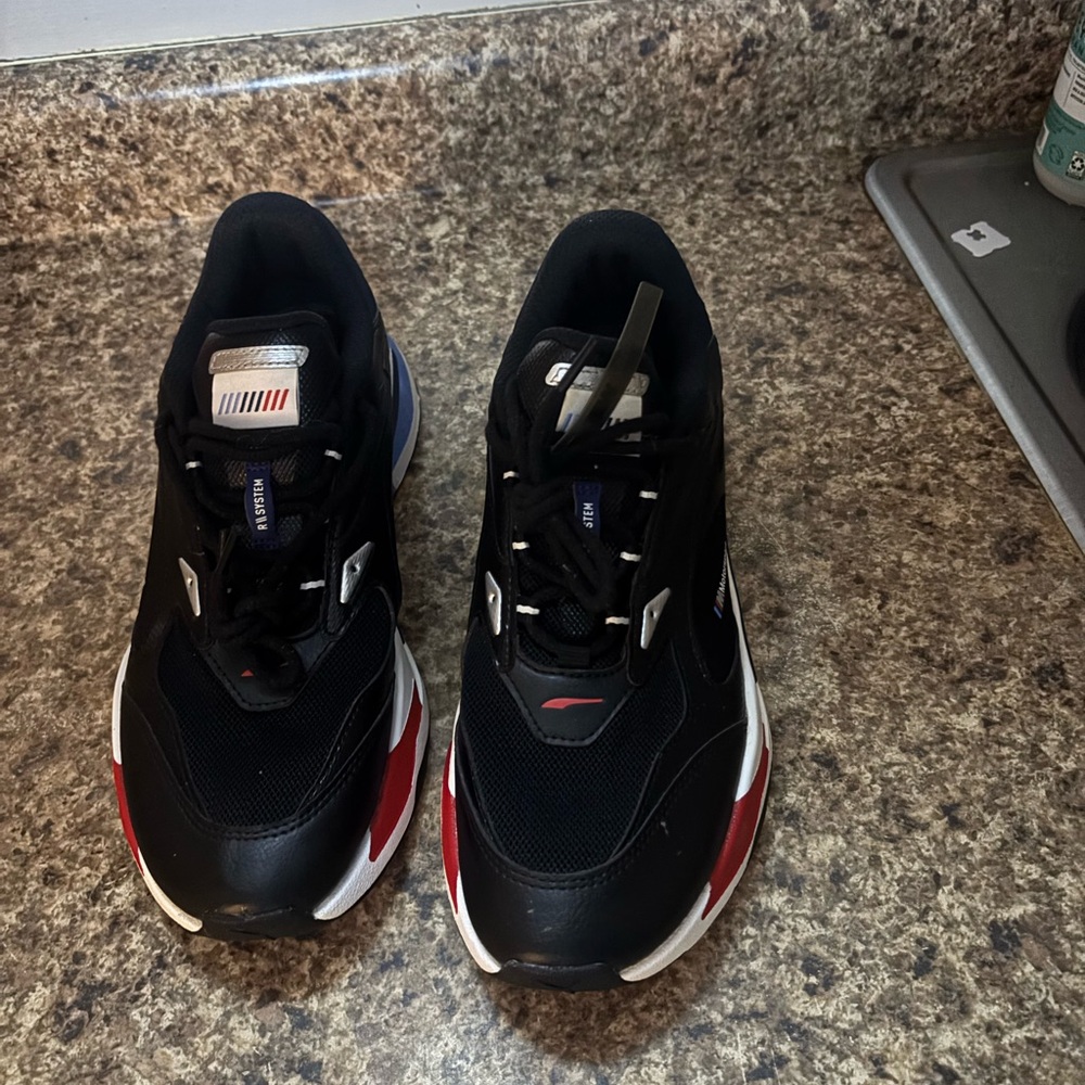 AUTHENTIC PUMA